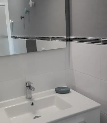 L'escale Au Coteau Sucé